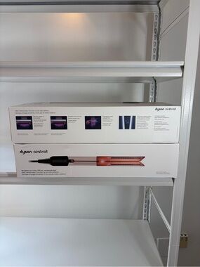Dyson Airstrait Straightener in White and Rose Gold